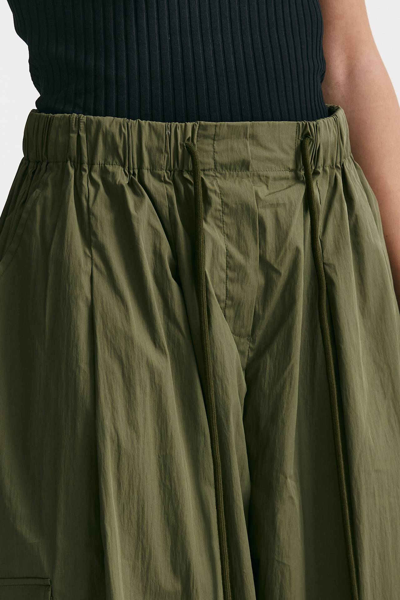 pantalone over fit in tela tecnica verde militare women Giorgio brato - 4