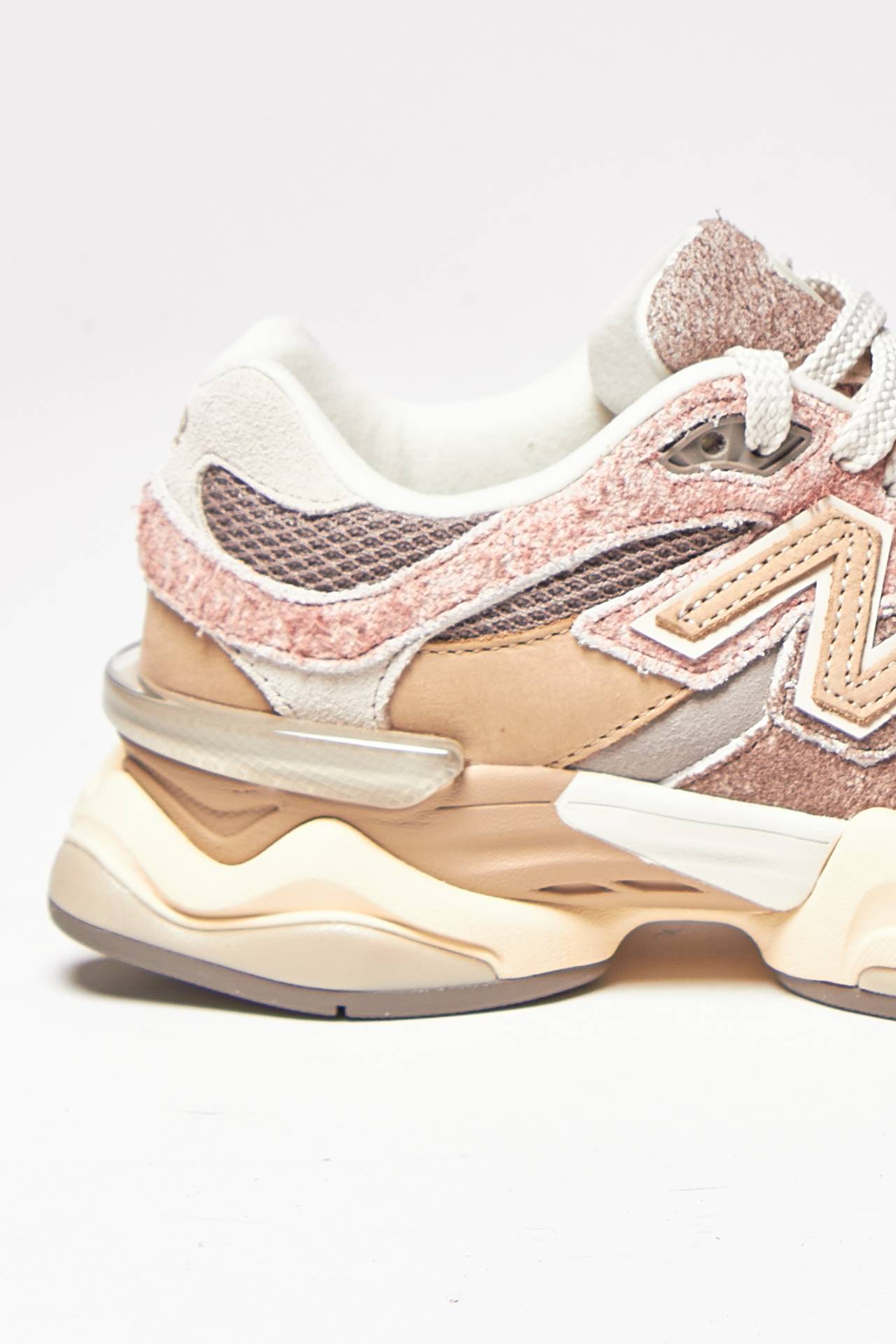 sneakers in mesh e suede u9060ntb women New balance - 7