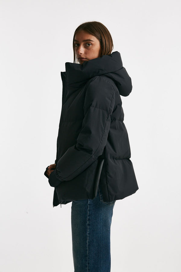 giubbino laminar corto nero in gore-tex windstopper women Herno