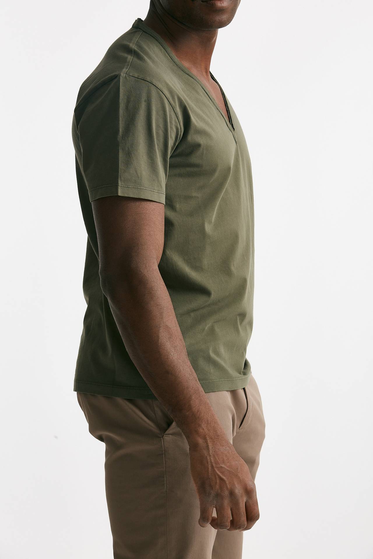 t-shirt scollo a v in cotone verde men Grifoni - 4
