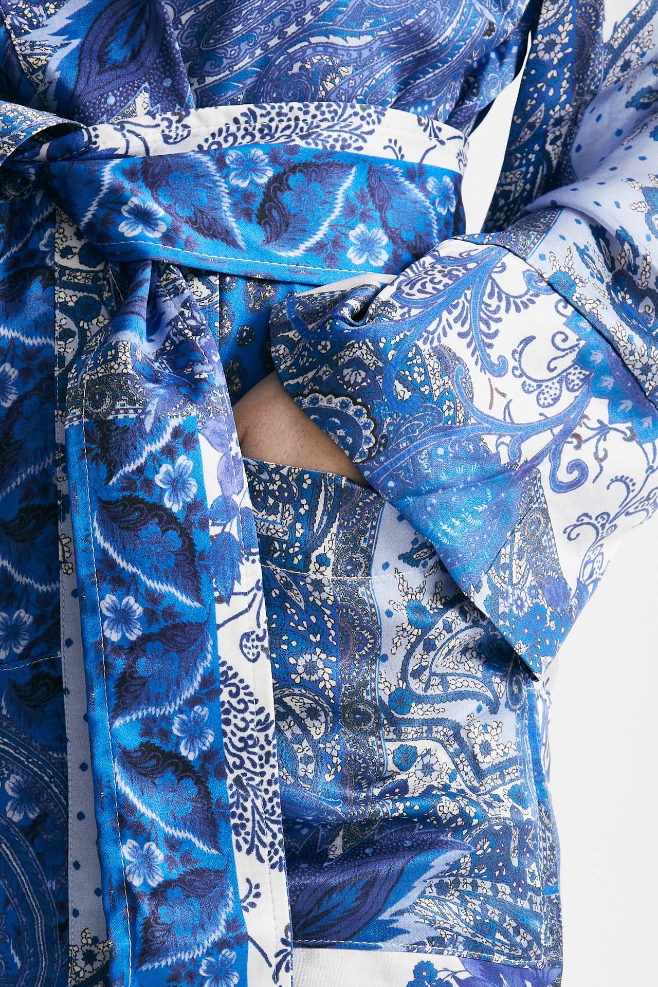 kimono in fantasia azzurra blu e bianca women Bellini - 8