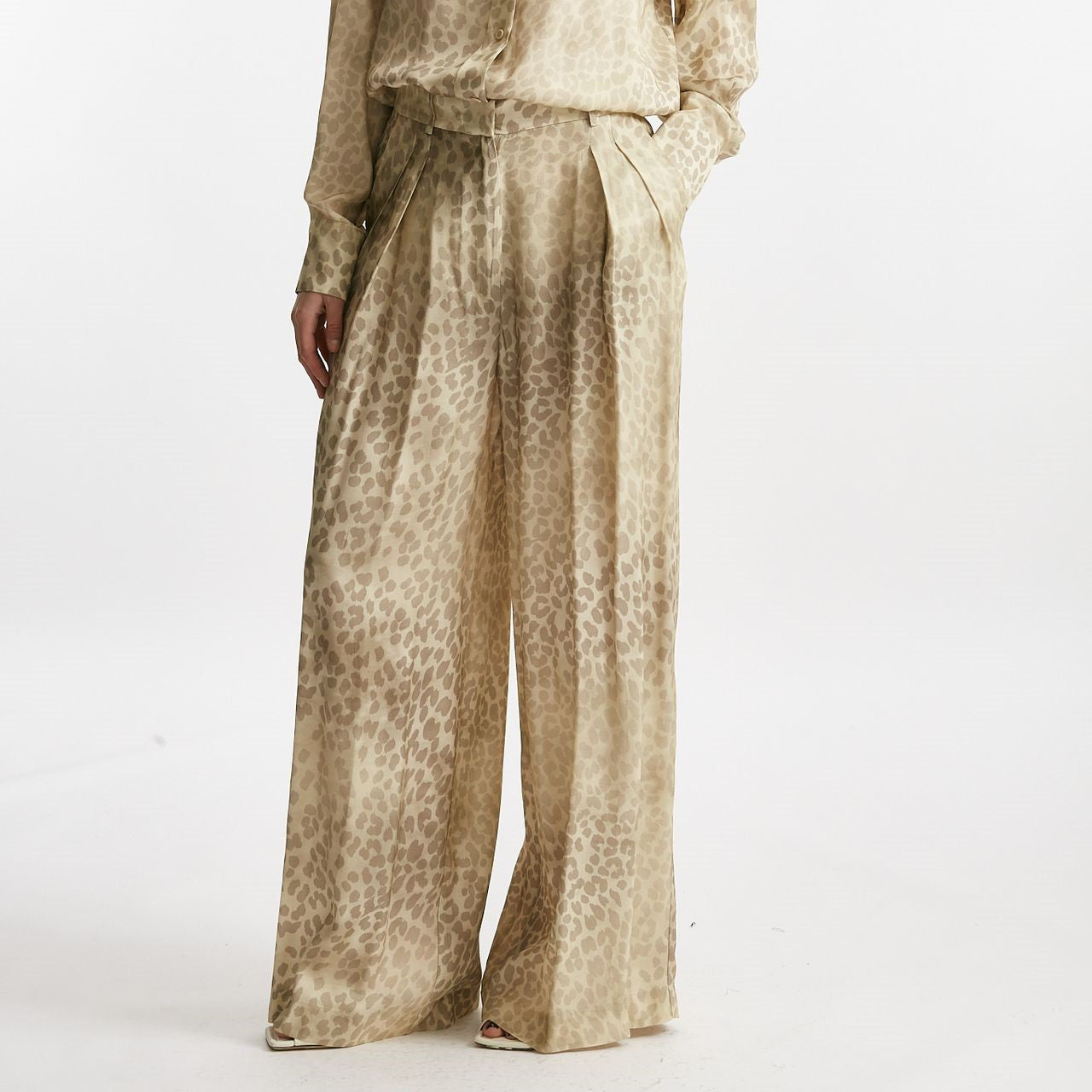 pantalone in fantasia animalier vita alta women Nude - 8