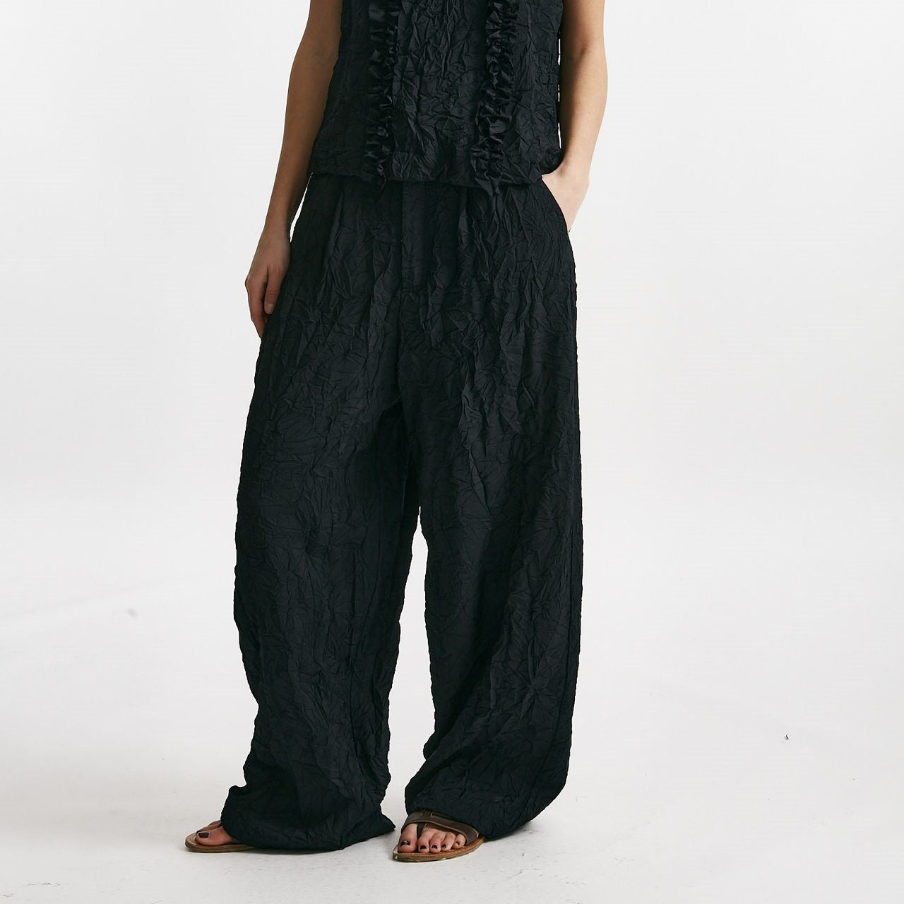 pantalone loose effetto stropicciato nero women Nude - 8