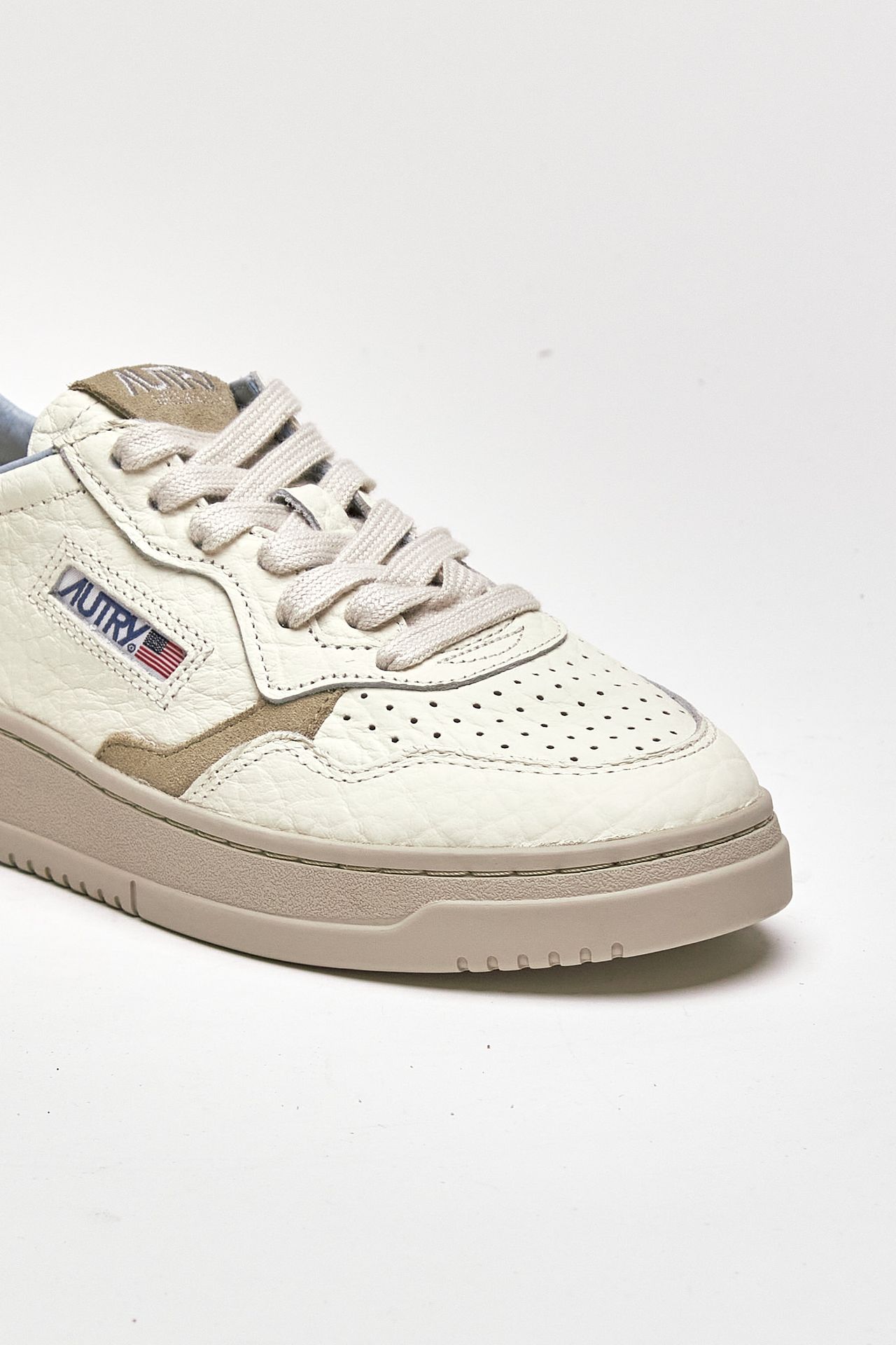 Sneakers MEDALIST LOW AULW-NE15 in pelle platino e sponge women Autry - 5