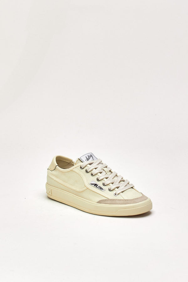 Sneakers SNEAKERS WINDSCAPE LOW in canvas crema women Autry