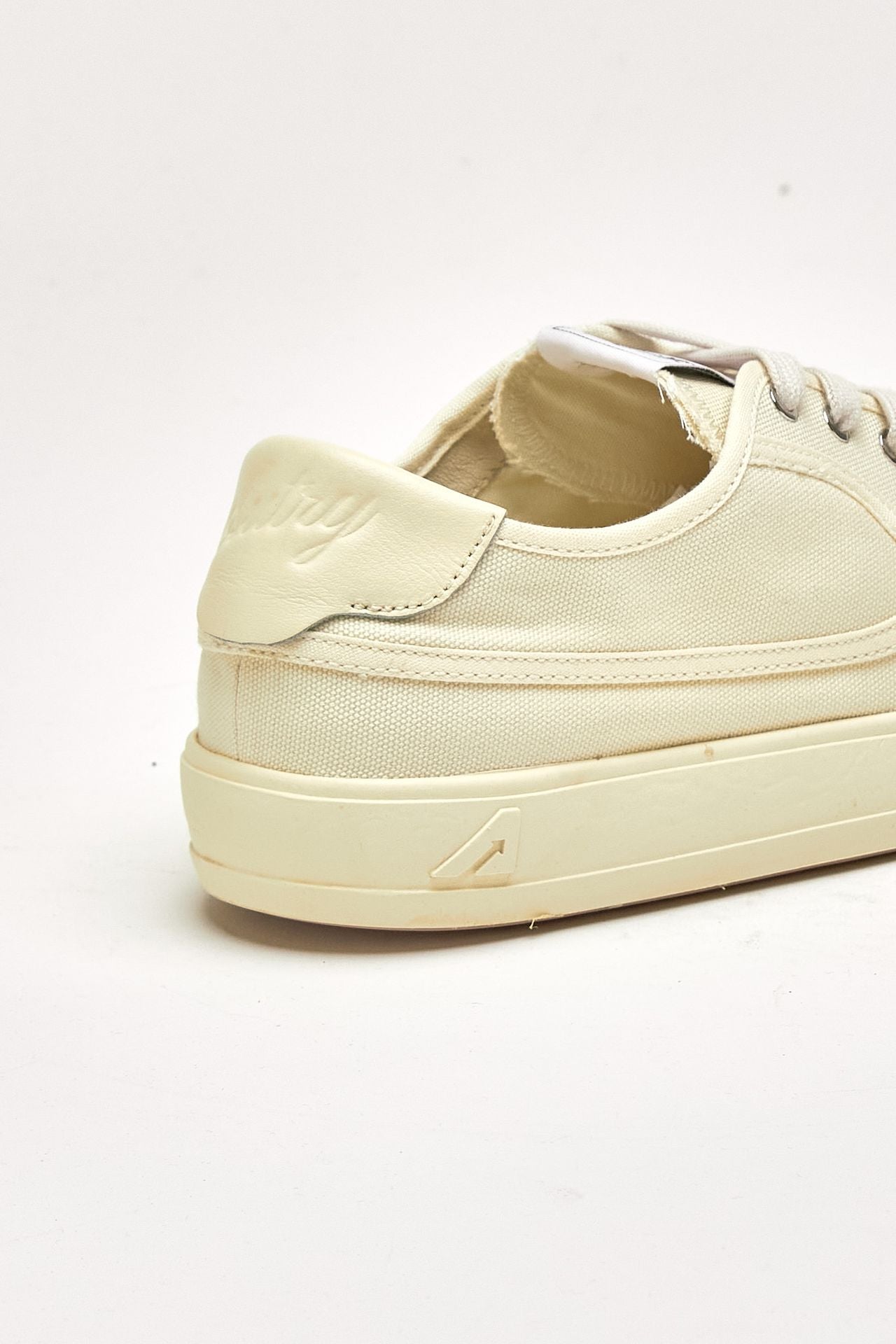 Sneakers SNEAKERS WINDSCAPE LOW in canvas crema women Autry - 7