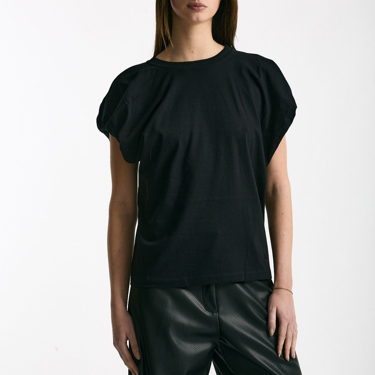 T-shirt girocollo maniche a sbuffo nero women Nude - 6