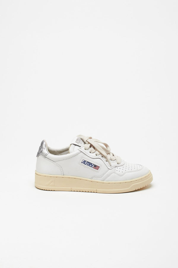 Sneakers MEDALIST LOW-AULW-LL05 in pelle women Autry