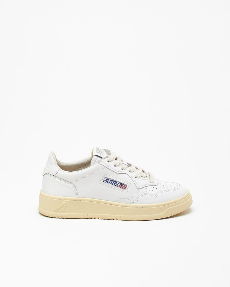 Sneakers MEDALIST LOW-AULW-LL15 in pelle women Autry - 8