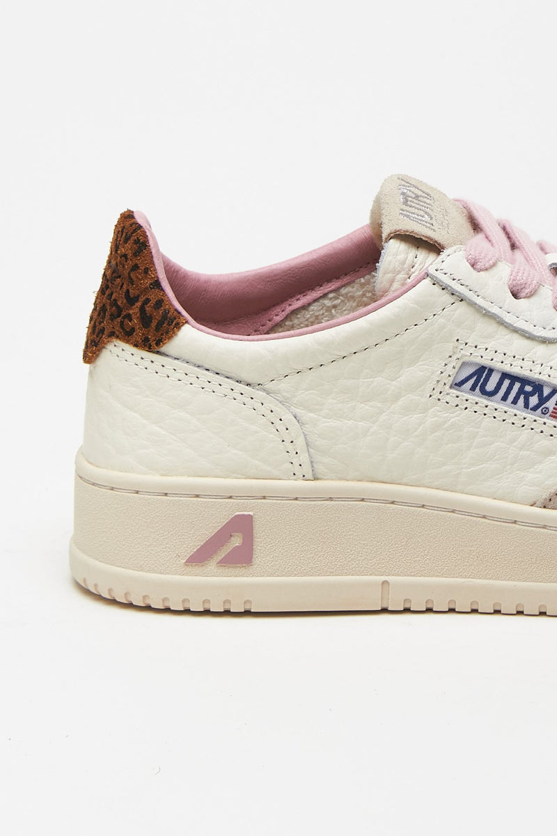 Sneakers MEDALIST LOW-AULW-NZ01 in pelle women Autry - 6