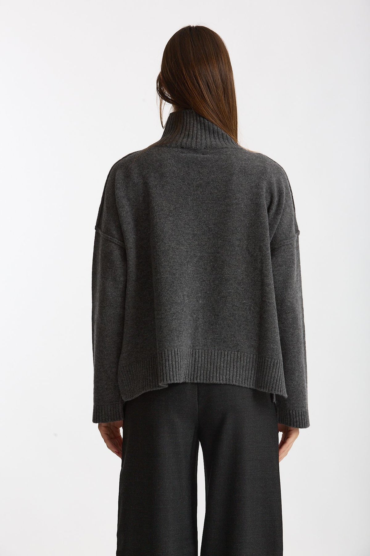 Maglia over dolcevita grigio antracite women Scaglione - 4