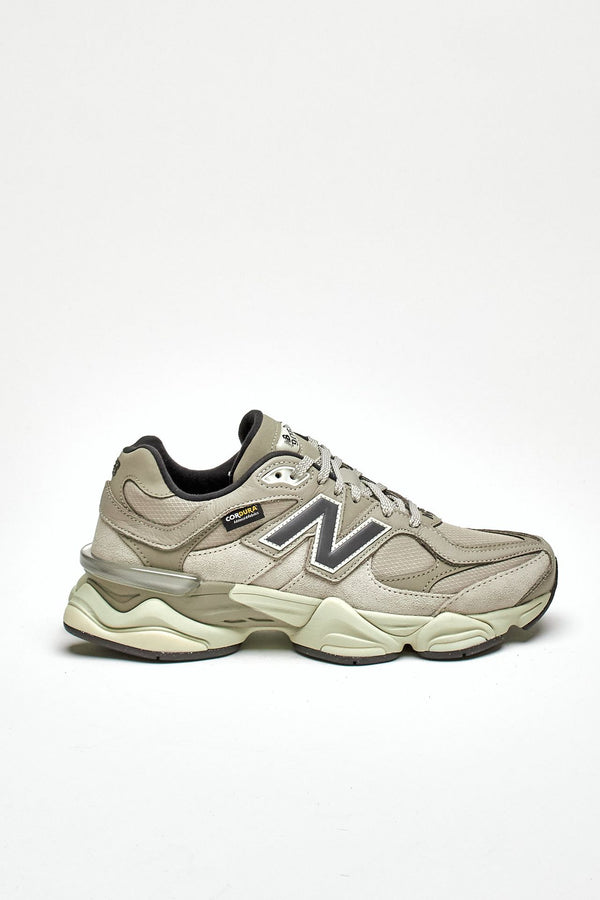 Sneakers U9060 in cordura e suede beige men New balance