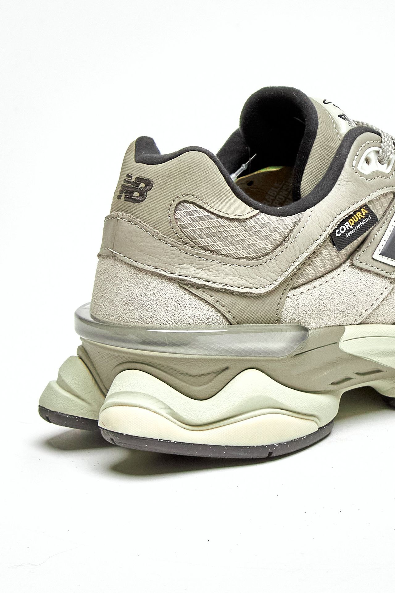 Sneakers U9060 in cordura e suede beige men New balance - 7