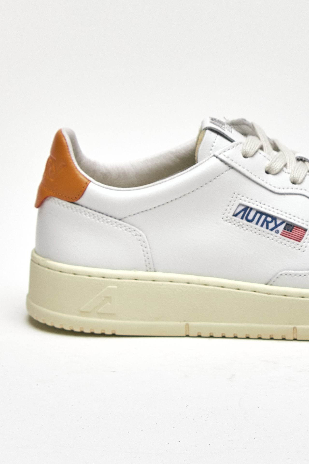 Sneakers MEDALIST LOW-AULM-LL26 in pelle men Autry - 6