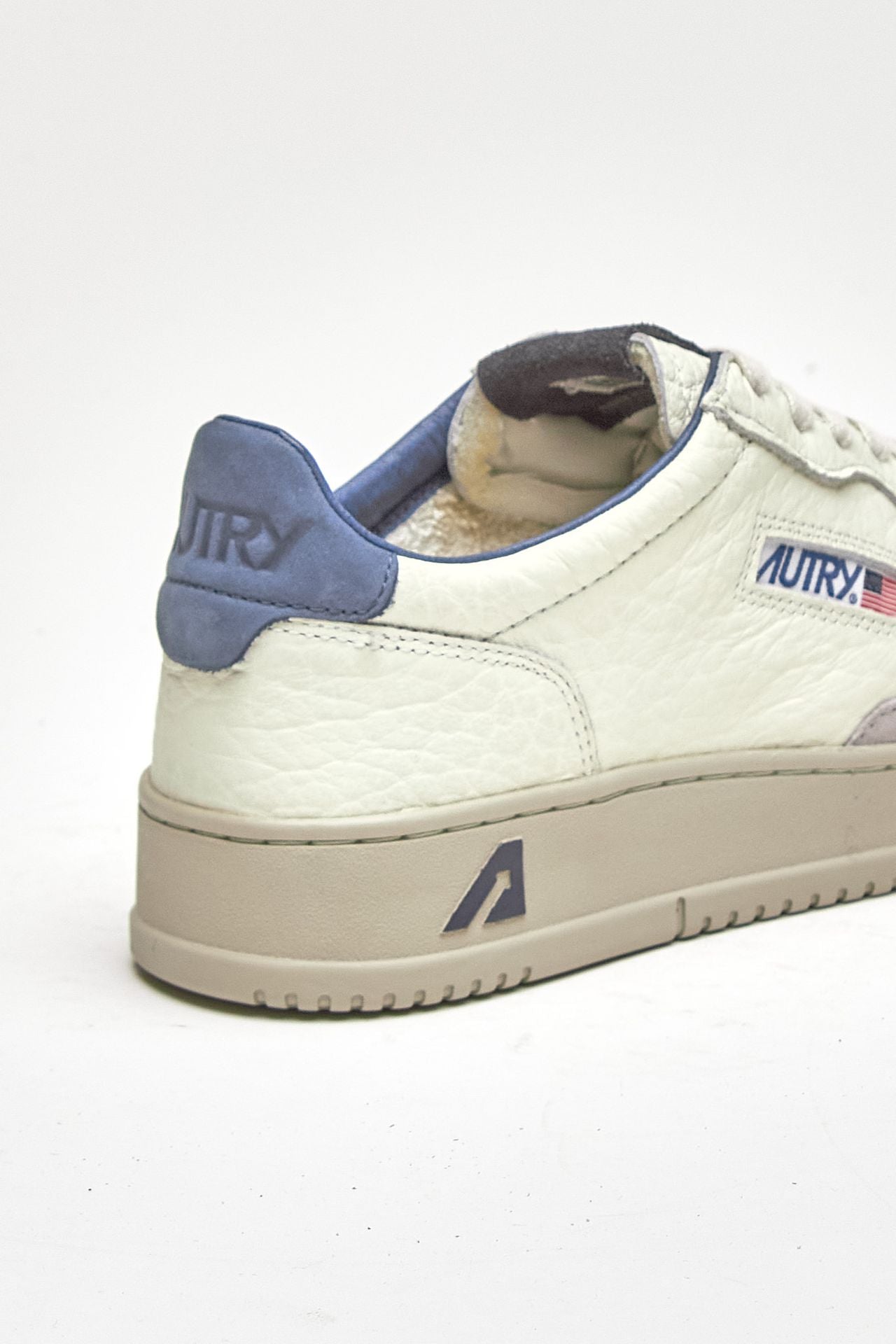 Sneakers MEDALIST LOW-AULM-NE12 in pelle martellata men Autry - 7