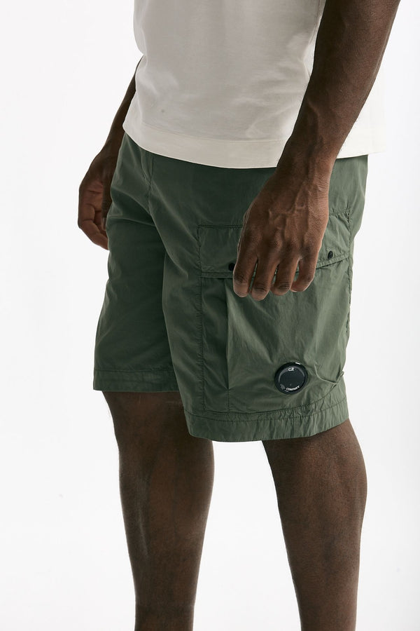 Bermuda in cotone e poliamide stretch verde men C.p. company