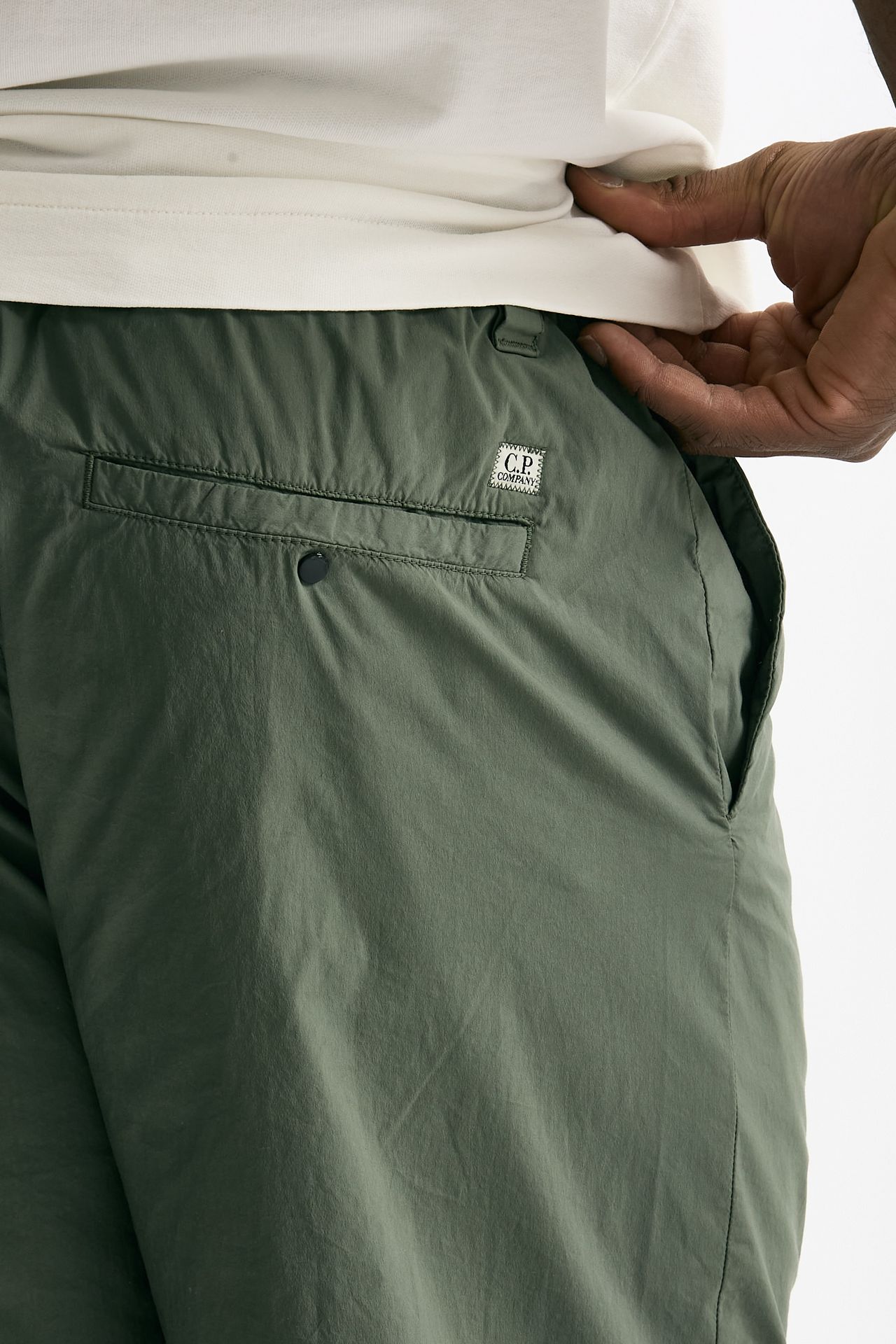 Bermuda in cotone e poliamide stretch verde men C.p. company - 7