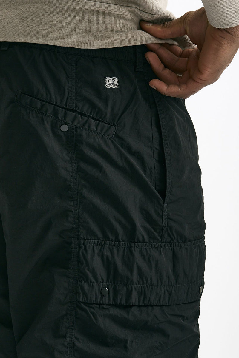 Bermuda in nylon colore nero men C.p. company - 6