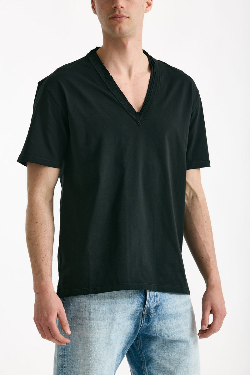 T-shirt Scollo a V nero men Grifoni - 2