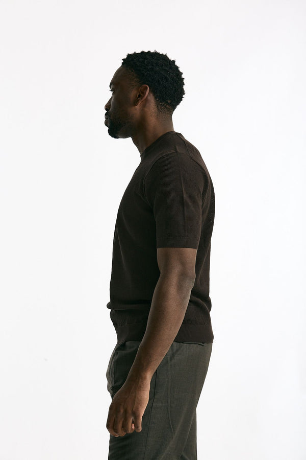 T-shirt micro operata in cotone marrone men Hosio