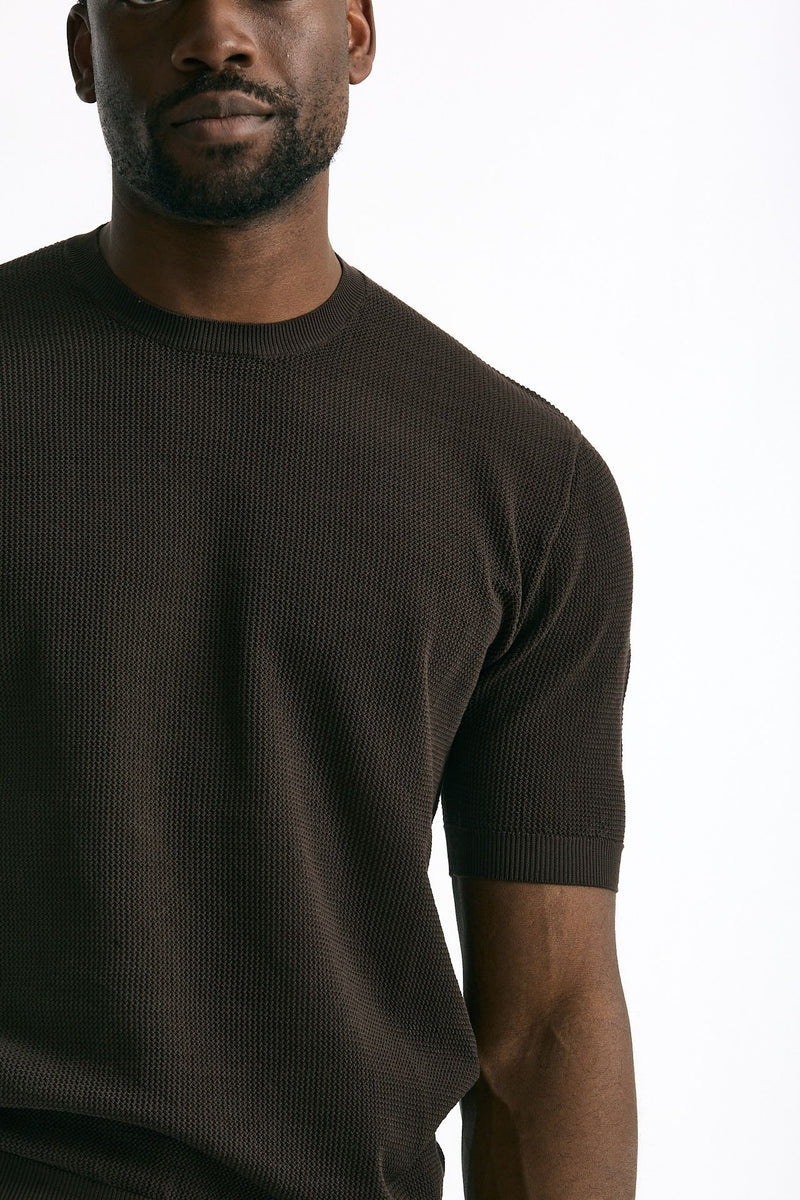 T-shirt micro operata in cotone marrone men Hosio - 5