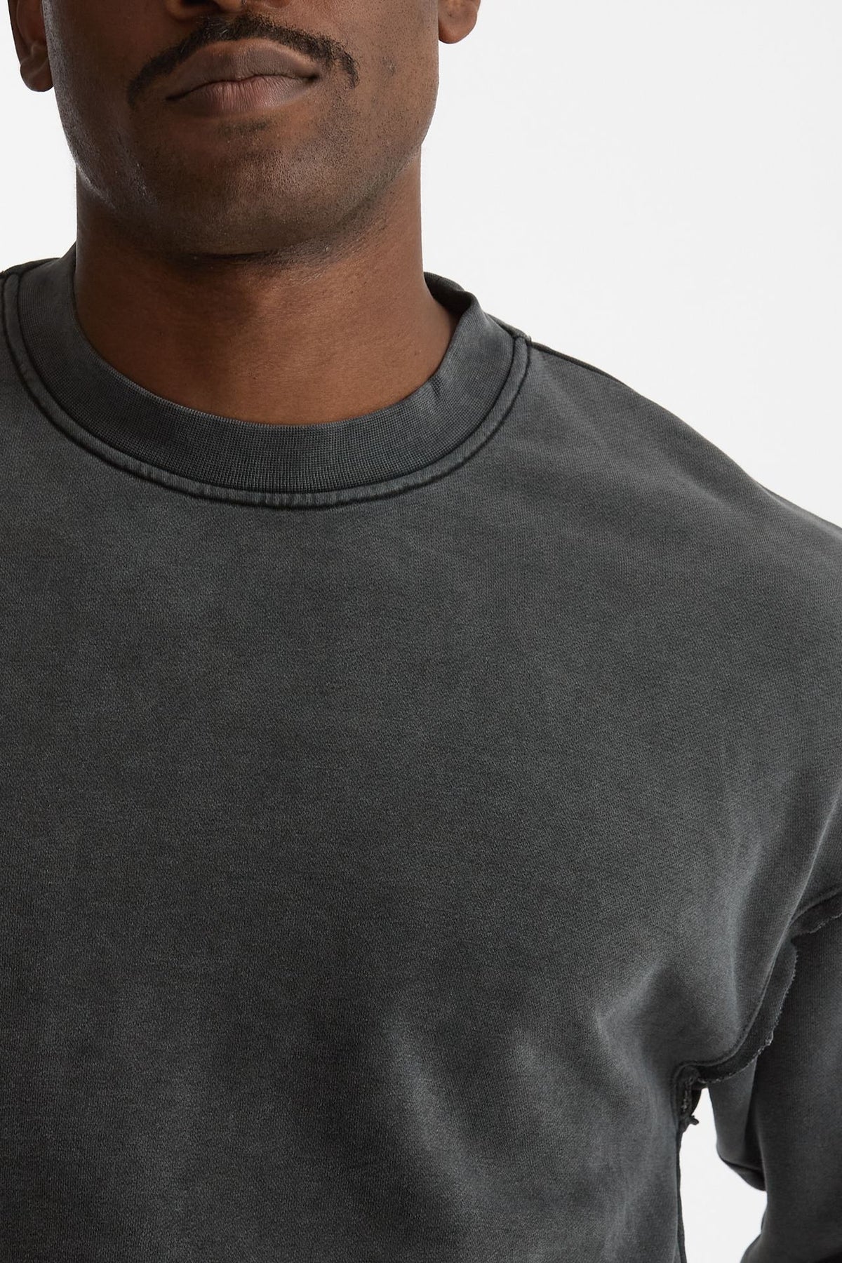 Felpa girocollo in cotone lavato grigio men Woc - 5